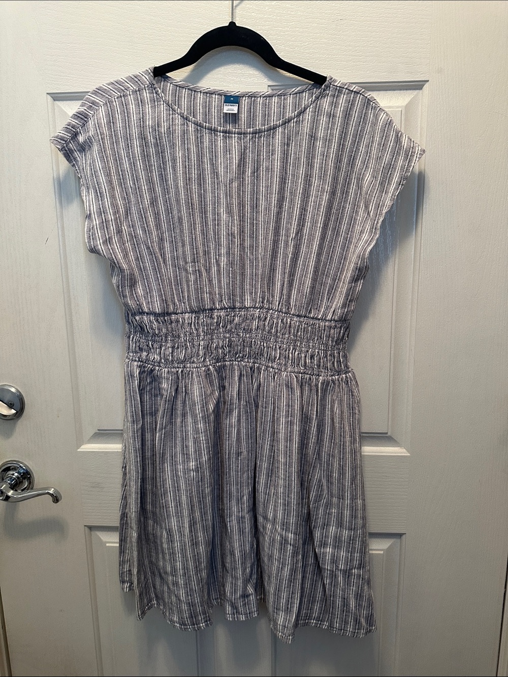 Casual Gray Striped Linen Blend Smocked Waist Women’s Dress Size Medium